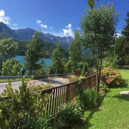 Casa A Schiera Fronte Lago Con Giardino Villa Barcis Exterior photo