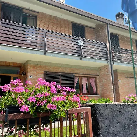 Casa A Schiera Fronte Lago Con Giardino Villa Barcis Exterior photo