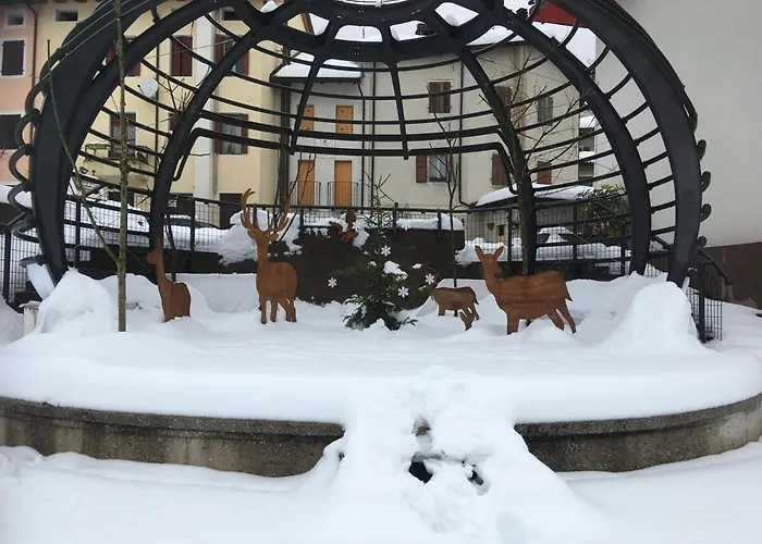 Casa A Schiera Fronte Lago Con Giardino